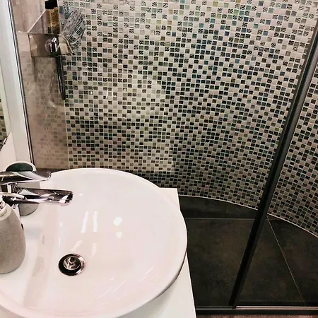 Right Place****cozy And Completely New * Split